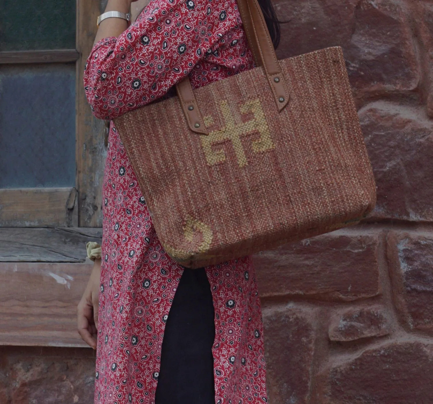 3_result Handmade Rust Jute Tote Bag | Minimal Woven Handbag with Brown Handles | Craftindo - Image 1